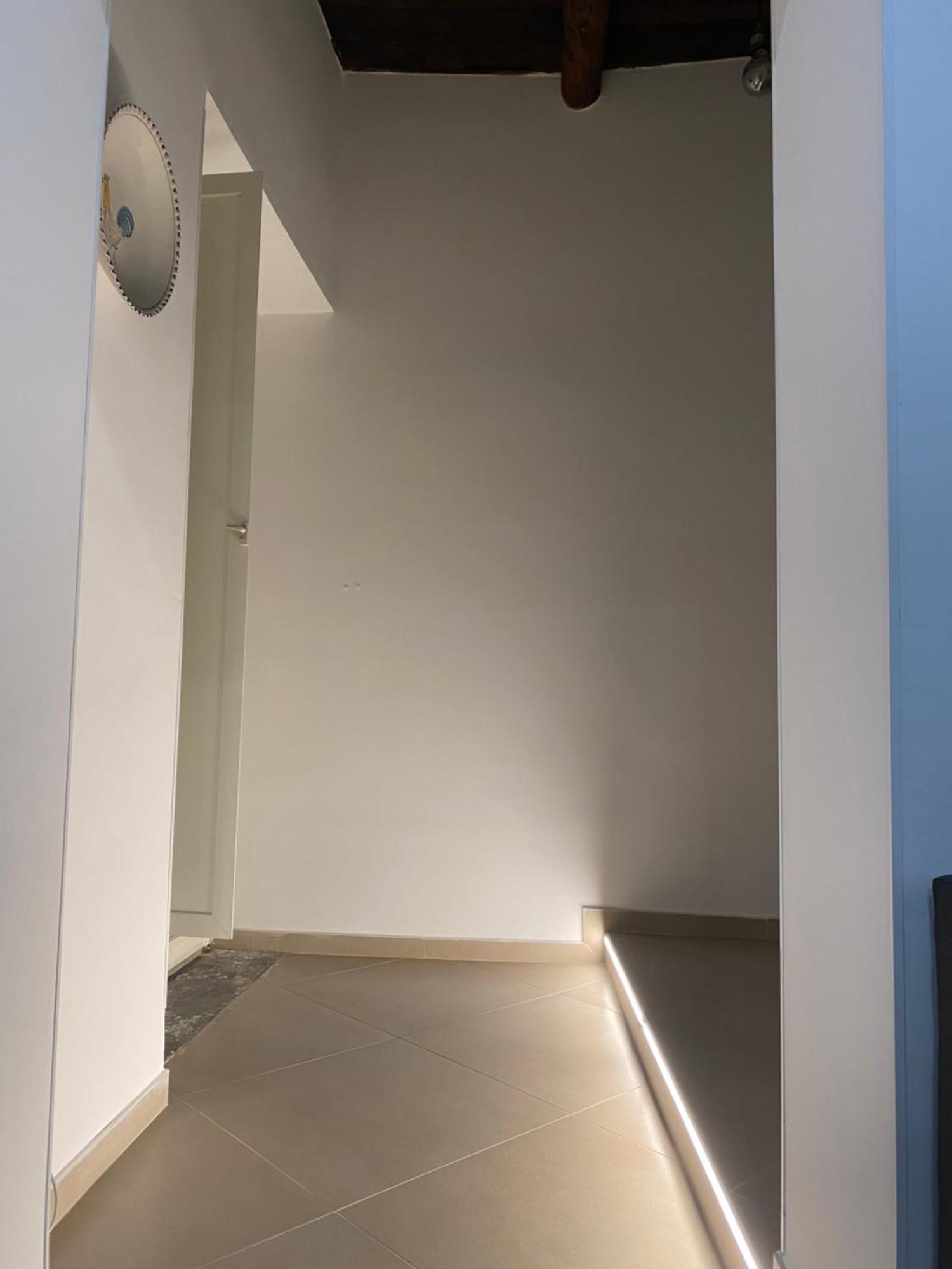 All'Imbrunire Exlusive Apartment Salerno Bagian luar foto