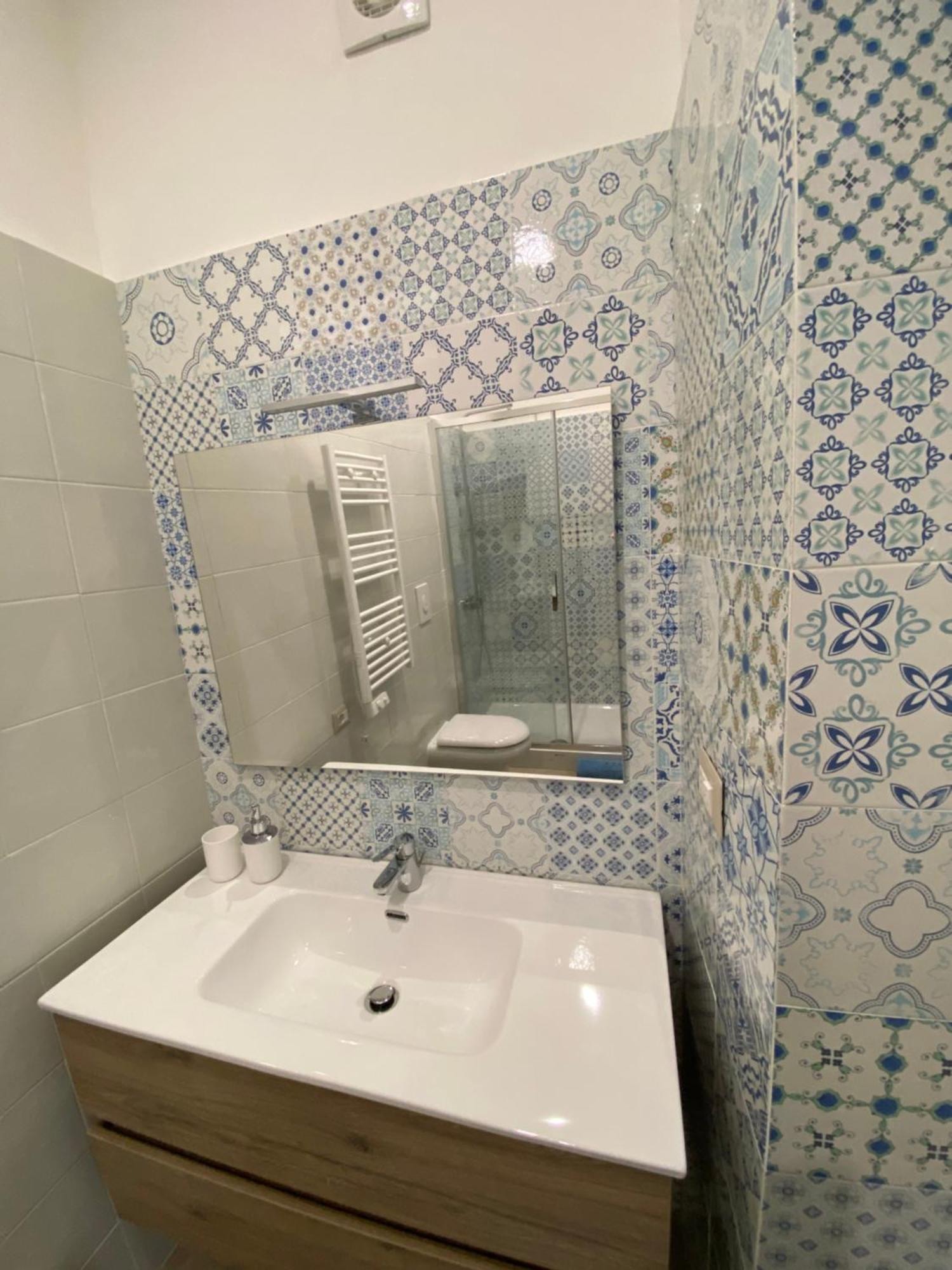 All'Imbrunire Exlusive Apartment Salerno Bagian luar foto