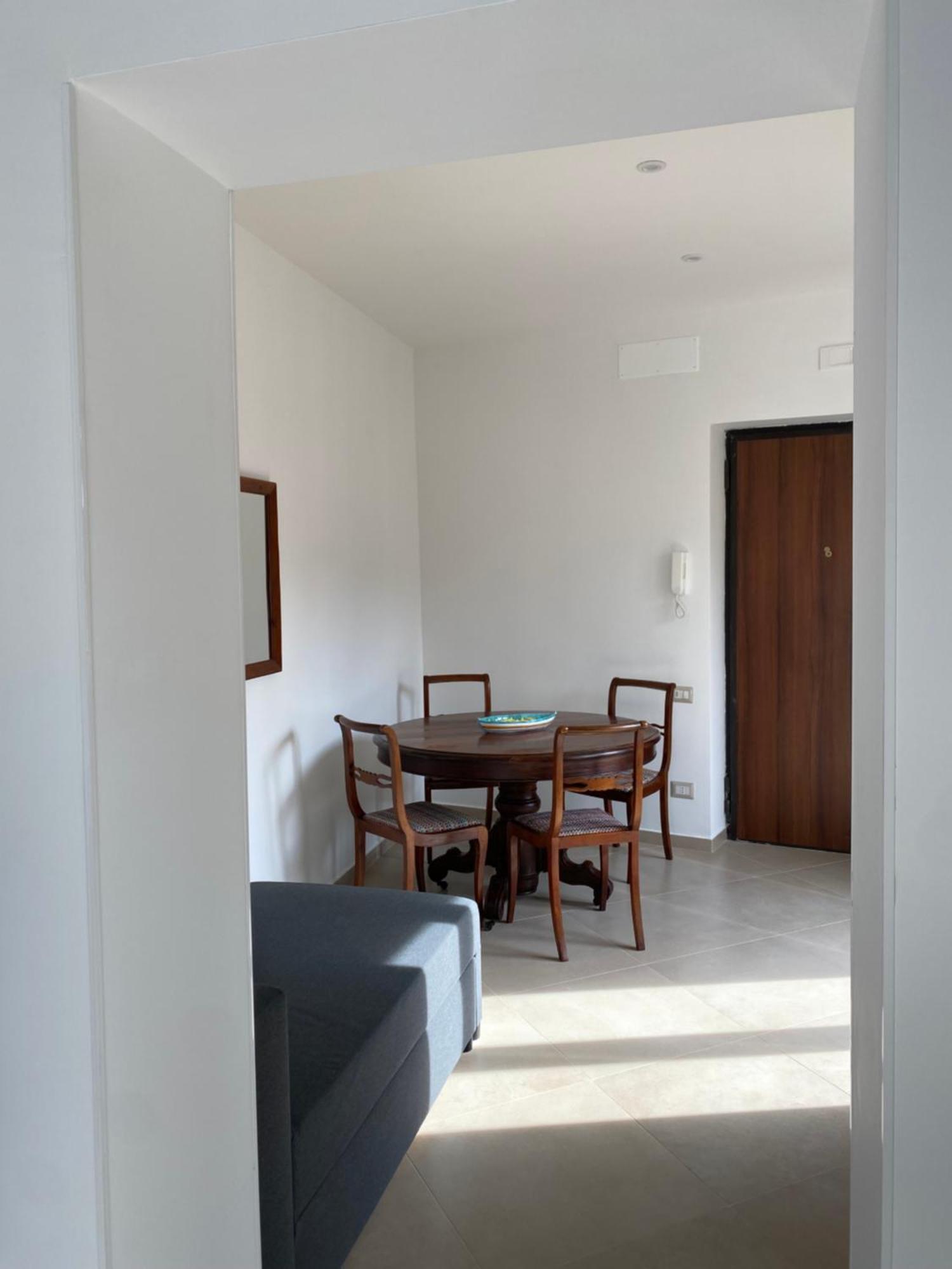 All'Imbrunire Exlusive Apartment Salerno Bagian luar foto