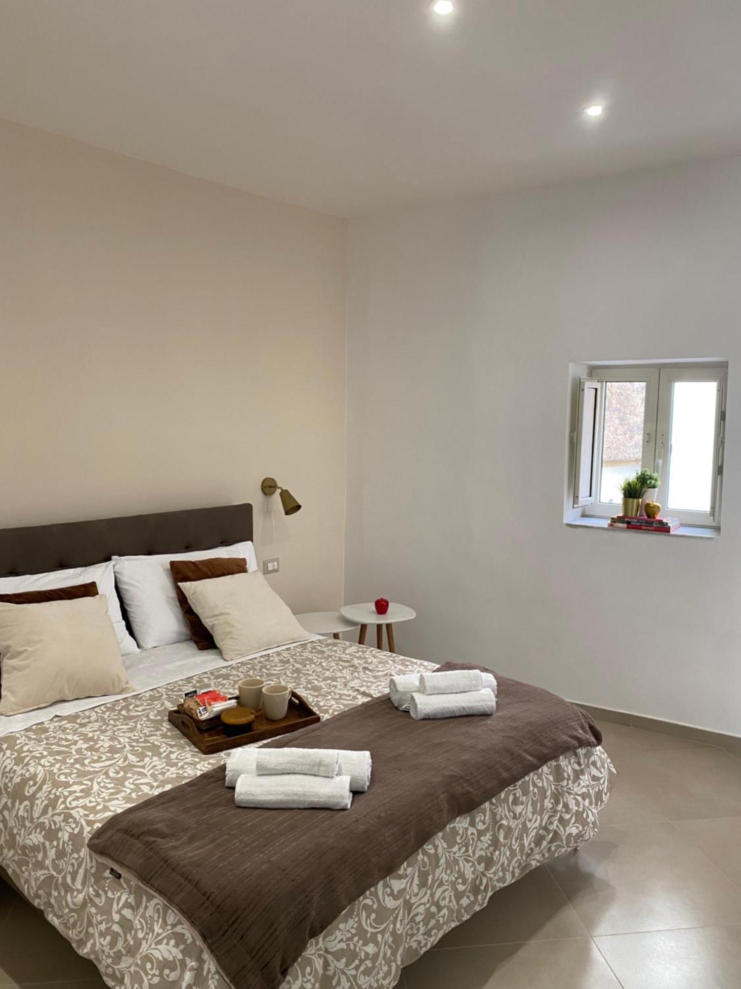 All'Imbrunire Exlusive Apartment Salerno Bagian luar foto