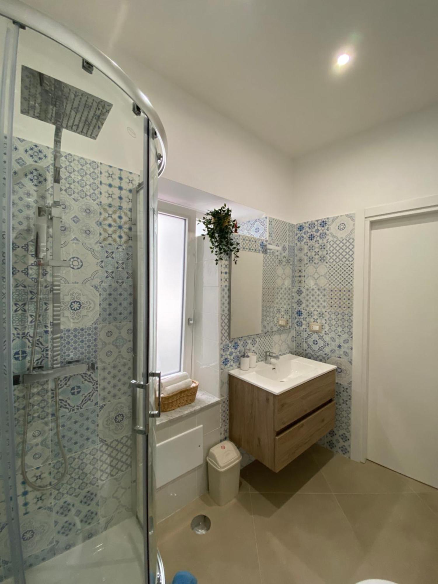 All'Imbrunire Exlusive Apartment Salerno Bagian luar foto